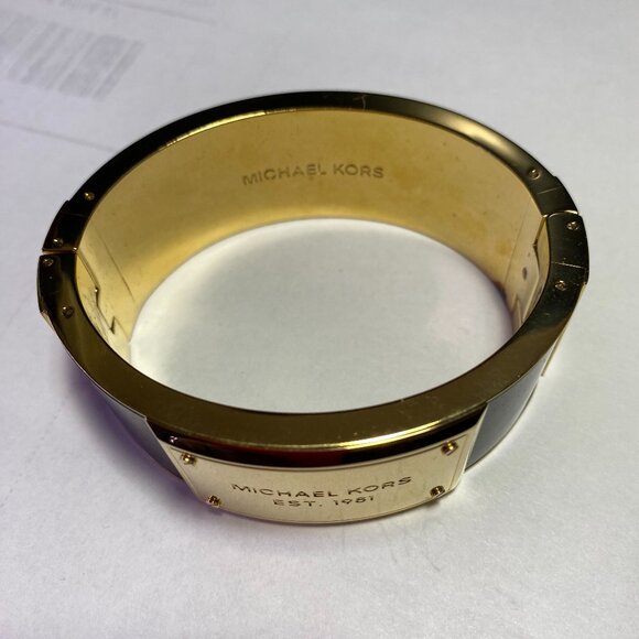 Michael Kors Tortoise Shell Print On Hinged Metal Bangle Bracelet. - Picture 6 of 8